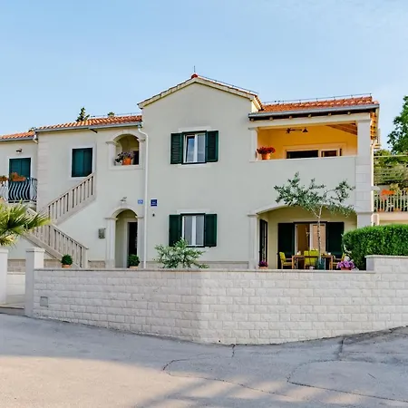 Deni With Heating * Supetar