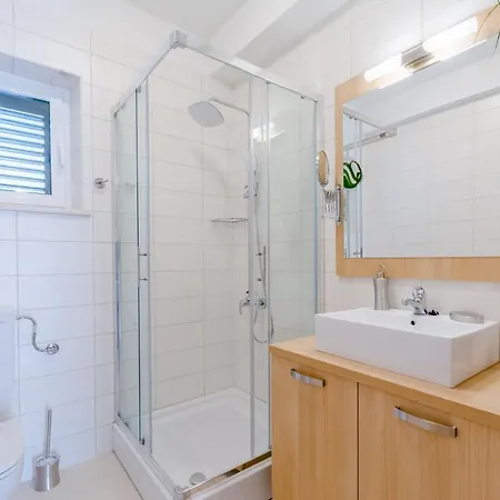 Deni With Heating Apartamento *