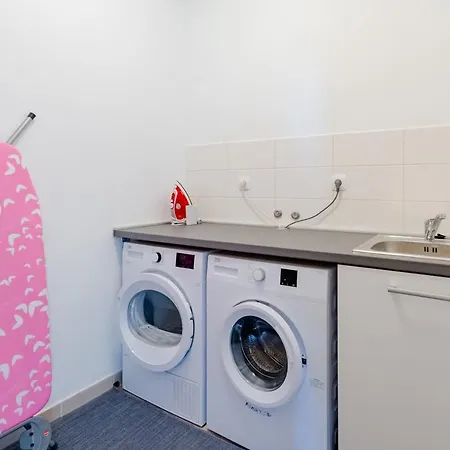 Deni With Heating Supetar