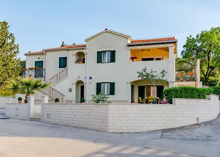 Deni With Heating * Supetar