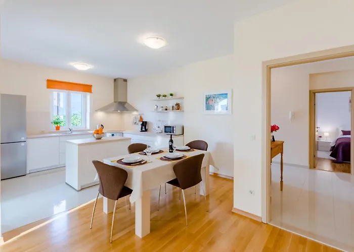 Deni With Heating * Supetar